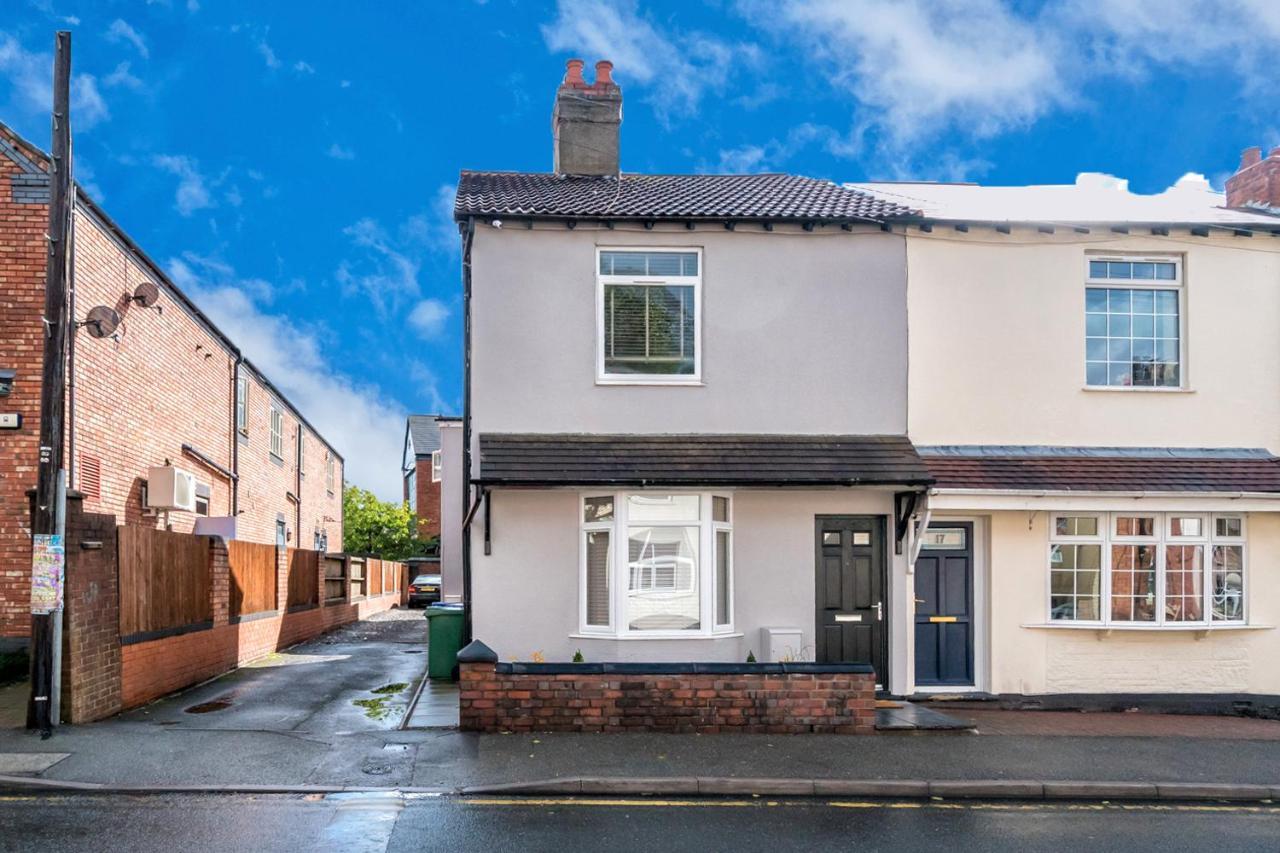 Newhall Lodge Cannock Eksteriør billede
